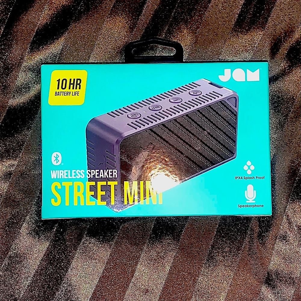 JAM Wireless Street Speaker